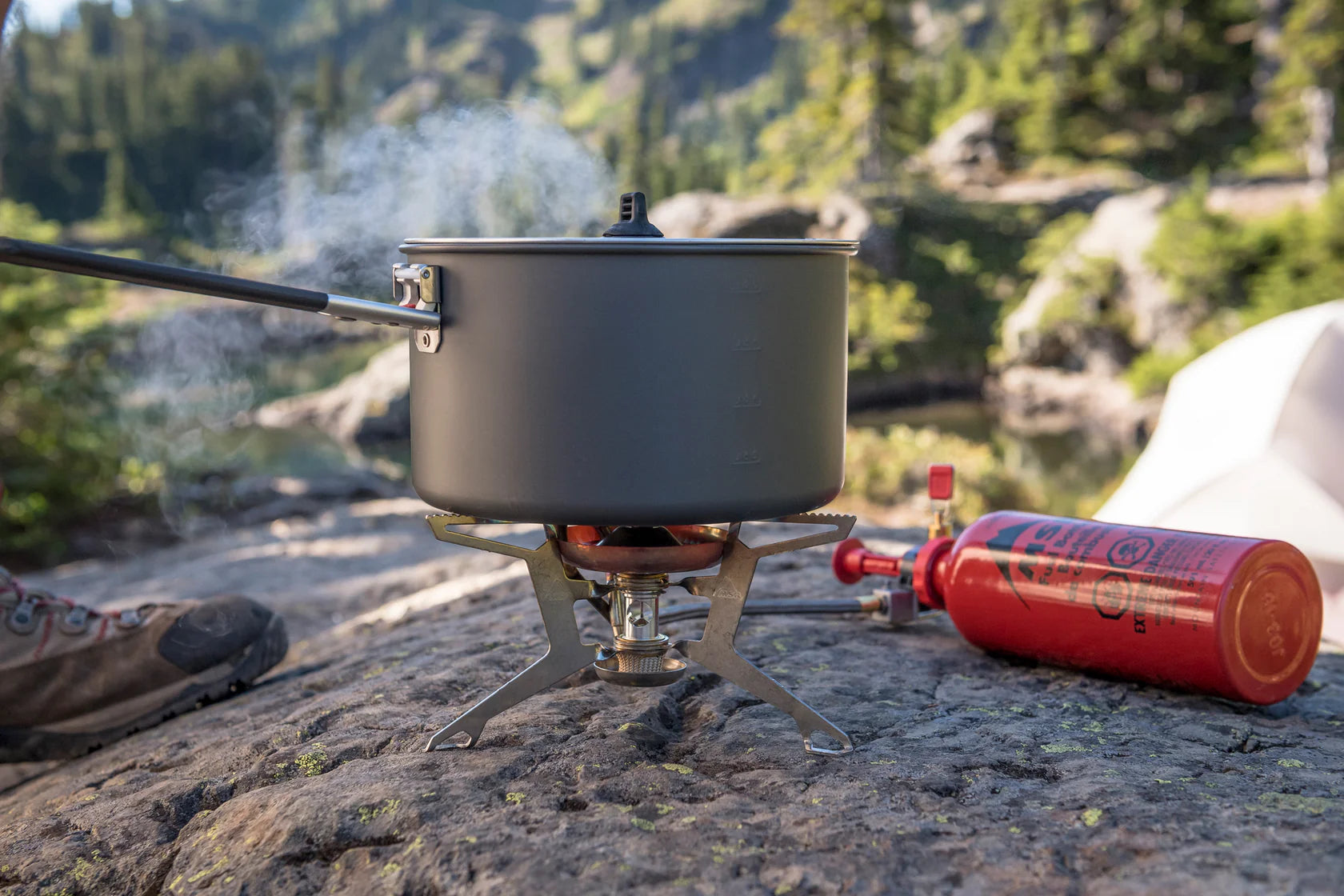 Whisperlite Universal Stove