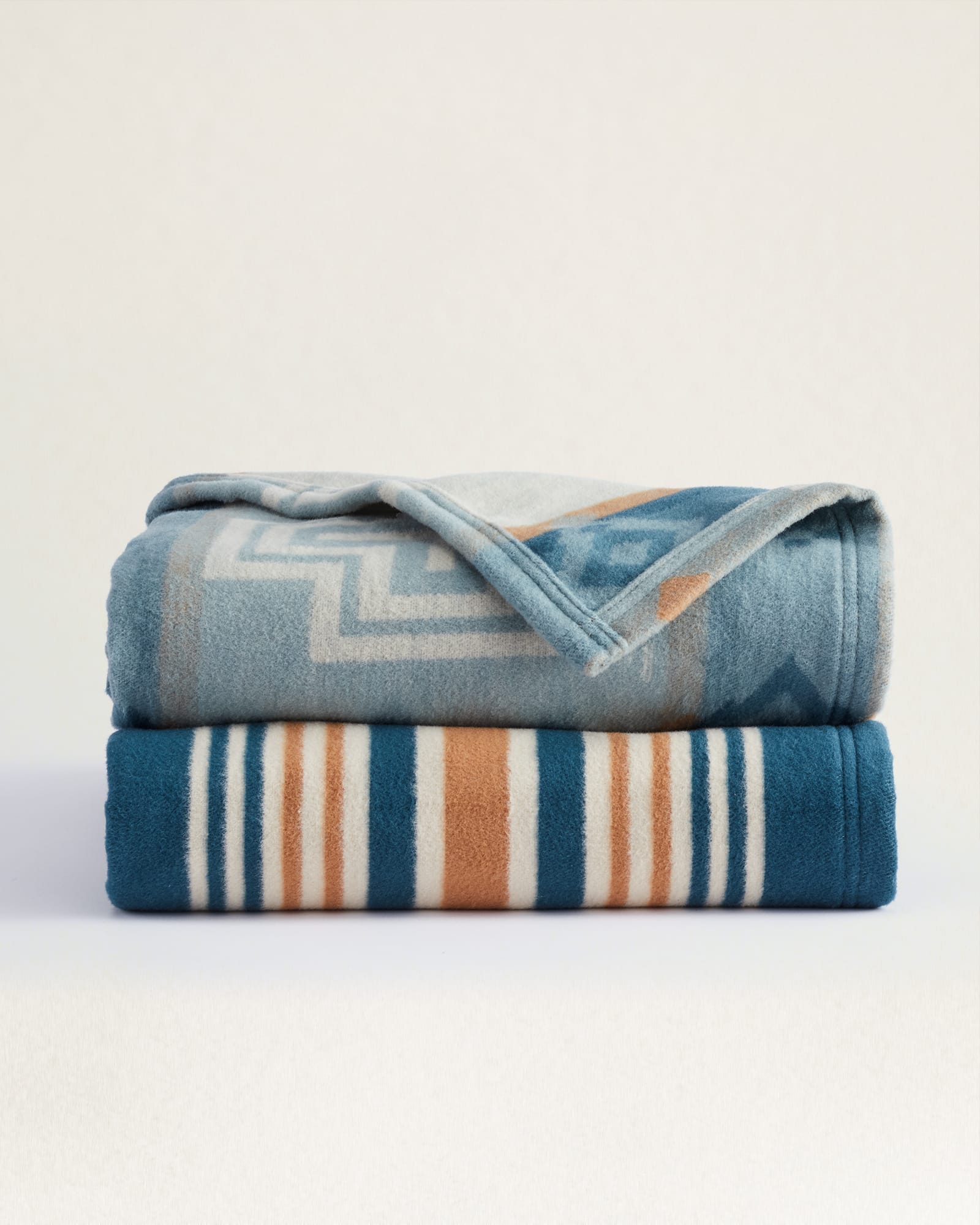 San Marino/Stripe Organic Cotton Throw Gift Pack